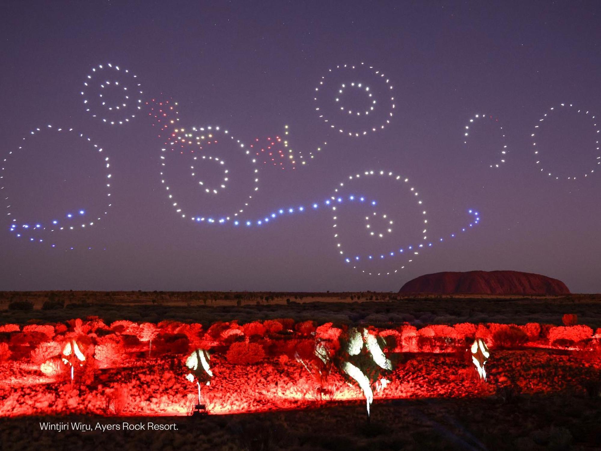 Sails In The Desert Ayers Rock Exterior photo